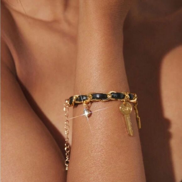 Luxury key bracelet M1080 - Picture 1 of 4